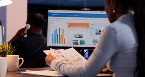 Tableau de bord d’analyse SEO montrant l’évolution du trafic organique